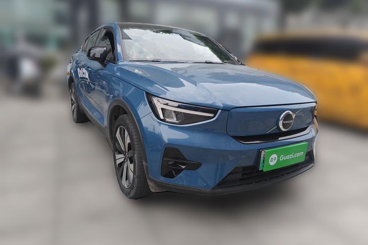 Used Volvo C40 2022 Long-Range Version Front Right 45 Deg