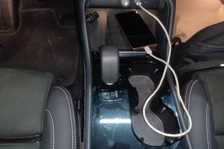 Used Volvo C40 2022 Long-Range PRO Version Gear Lever