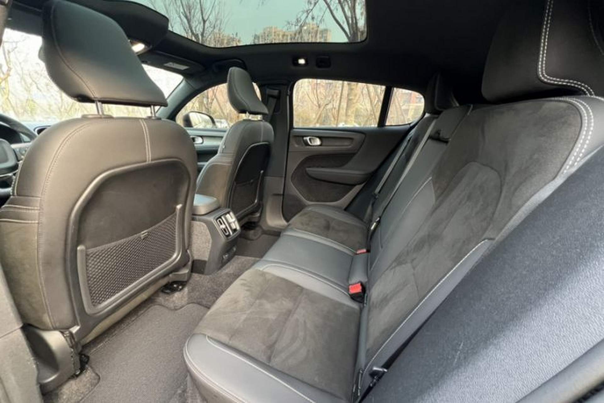 Used Volvo C40 2022 Long-Range PRO Version Interior 3