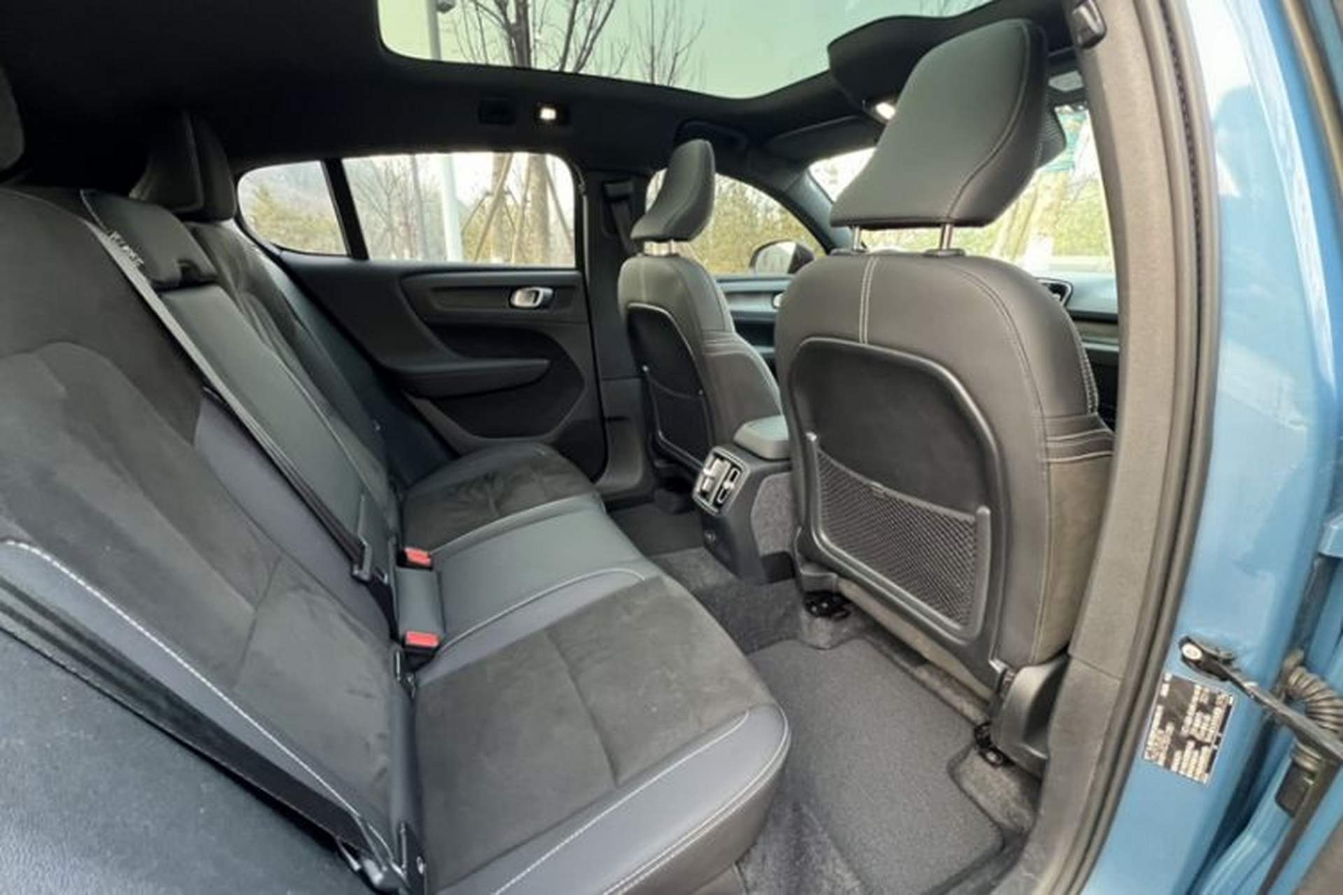 Used Volvo C40 2022 Long-Range PRO Version Interior 4