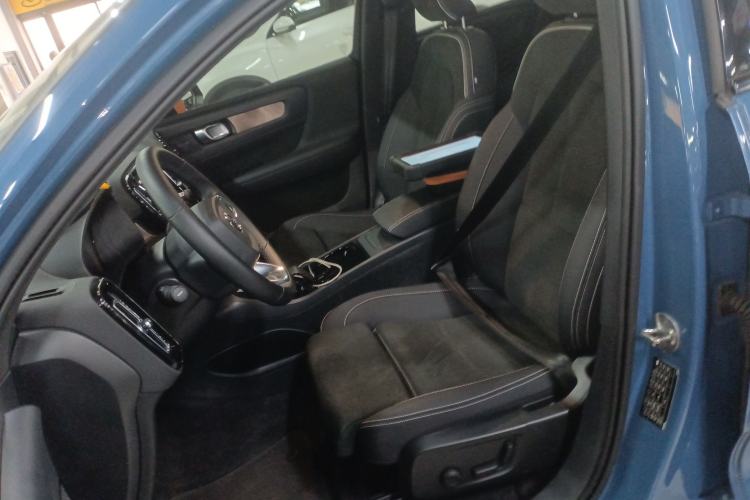 Used Volvo C40 2022 Long-Range PRO Version Left Front Seat