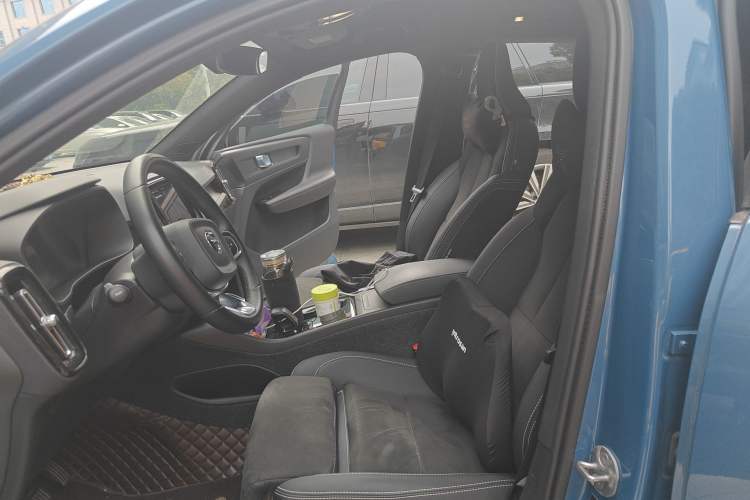 Used Volvo C40 2022 Long-Range Version Left Front Seat