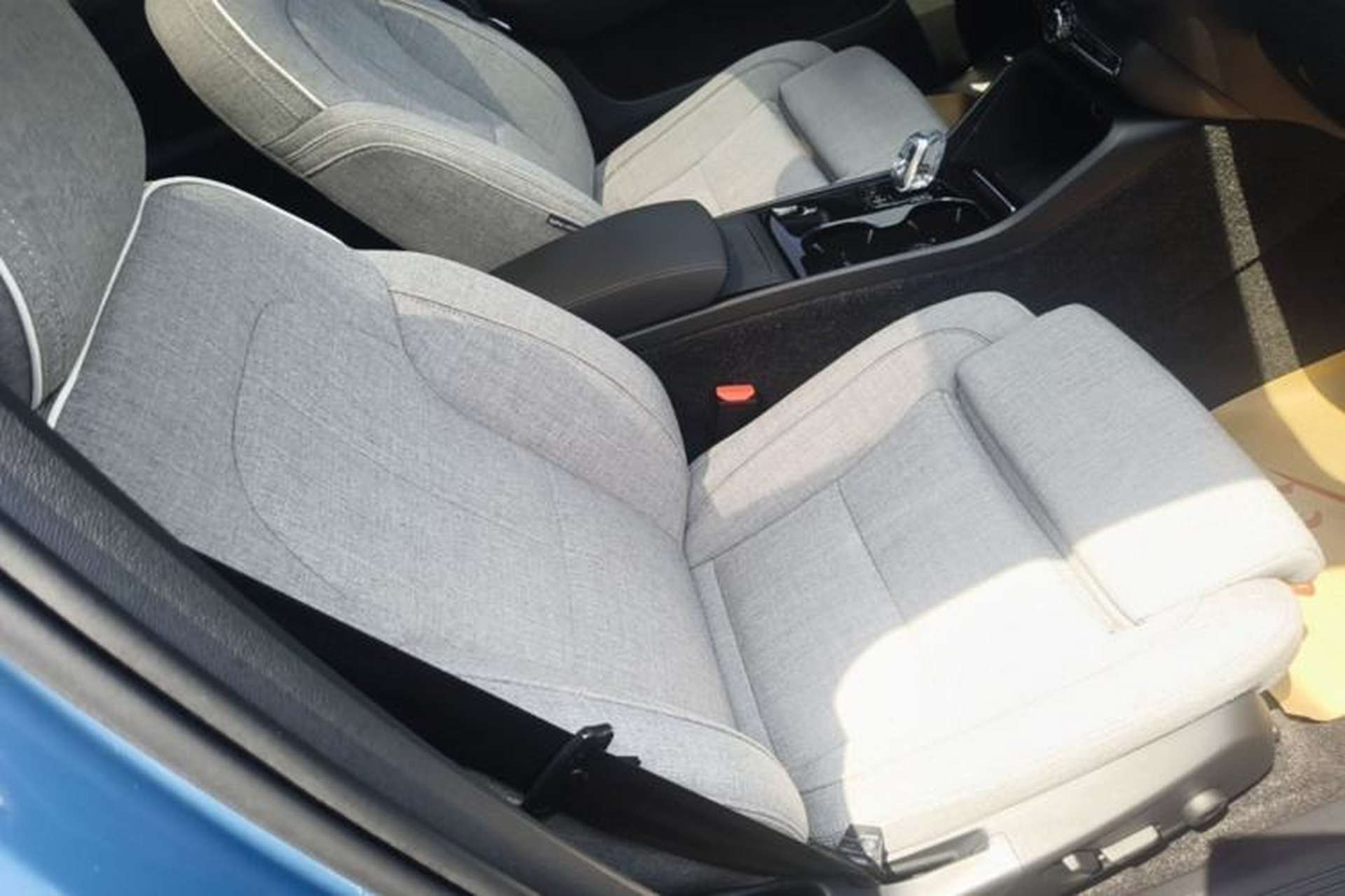Used Volvo C40 2022 Long-Range Version Right Front Seat