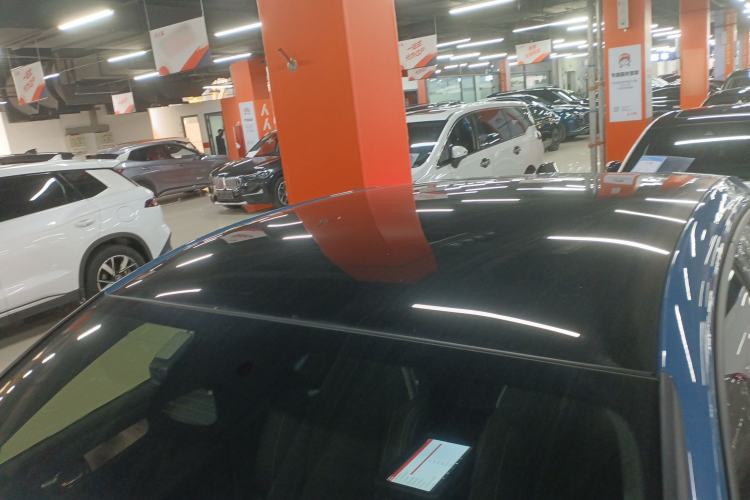 Used Volvo C40 2022 Long-Range PRO Version Roof