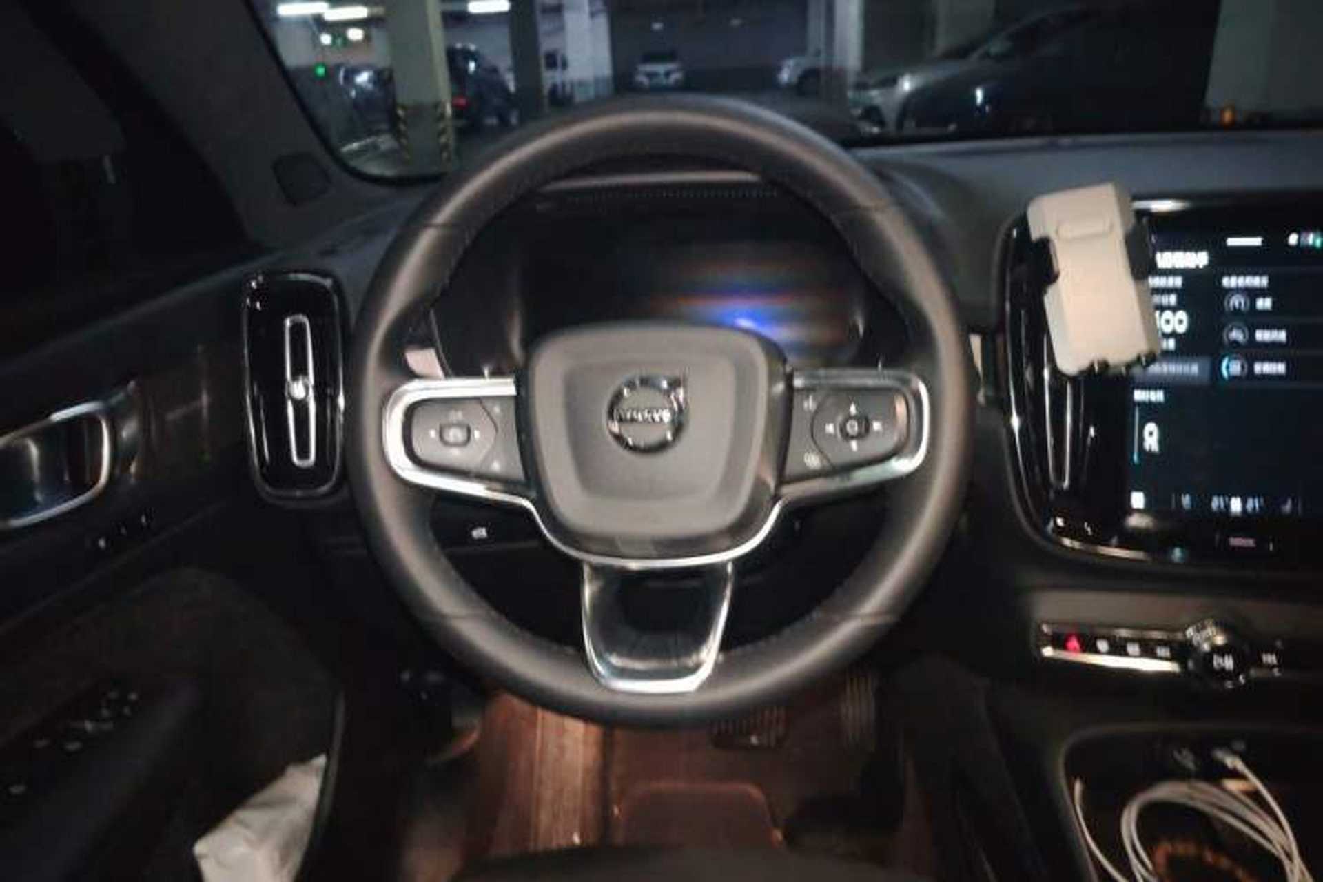Used Volvo C40 2022 Long-Range PRO Version Steering Wheel