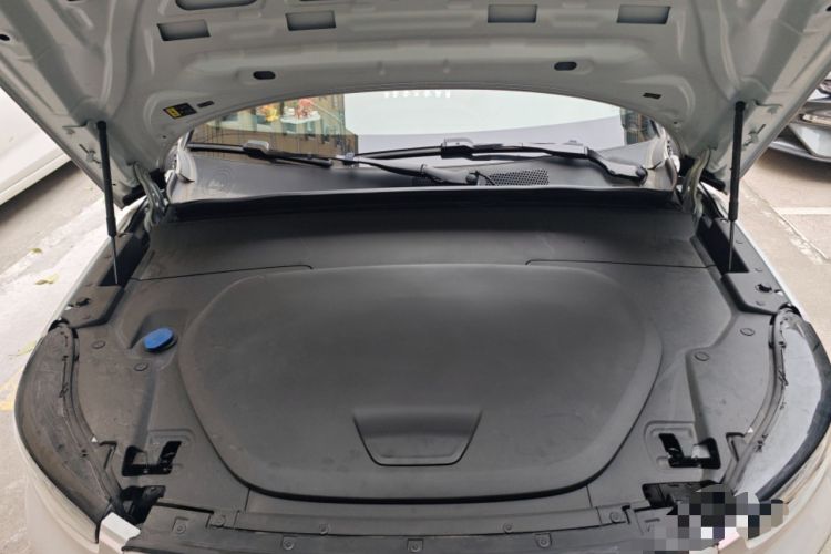 Used Volvo C40 2022 Long-Range PRO Version Engine Bay
