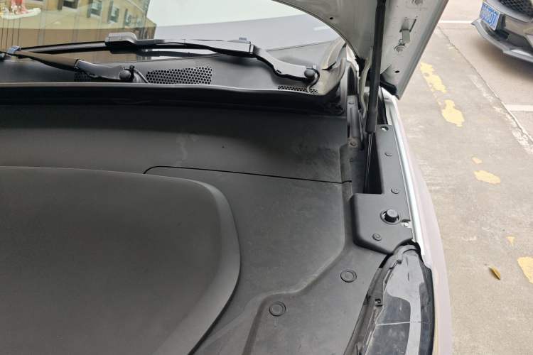 Used Volvo C40 2022 Long-Range PRO Version Engine Bay Left