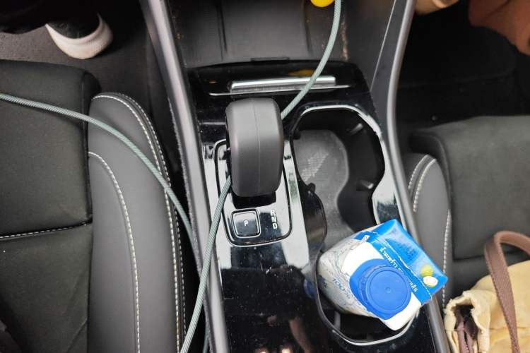 Used Volvo C40 2022 Long-Range Version Gear Lever