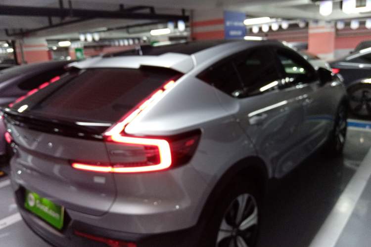 Used Volvo C40 2022 Long-Range PRO Version Exterior 5