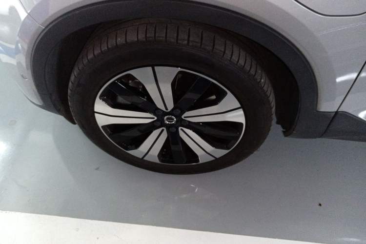 Used Volvo C40 2022 Long-Range PRO Version Exterior 7