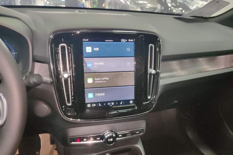 Used Volvo C40 2023 Long-Range Version Audio And AC Panel