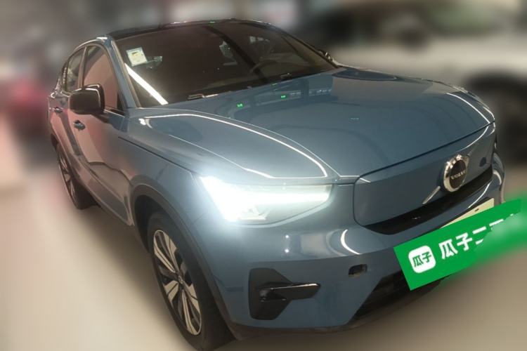 Used Volvo C40 2023 Long-Range Version Front Right 45 Deg
