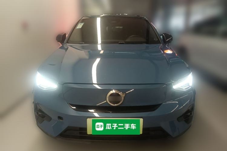 Used Volvo C40 2023 Long-Range Version Front