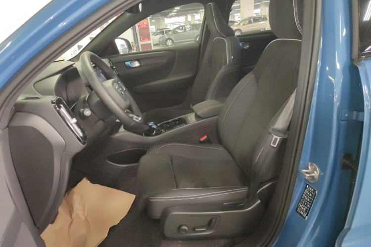 Used Volvo C40 2023 Long-Range Version Left Front Seat