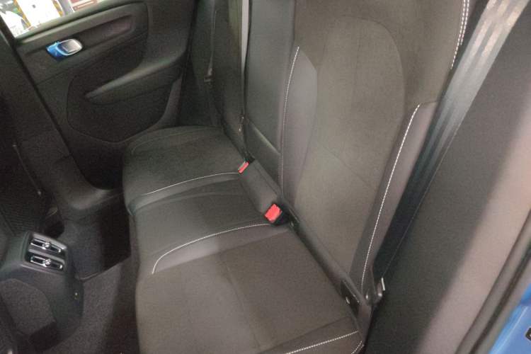 Used Volvo C40 2023 Long-Range Version Left Rear Seat