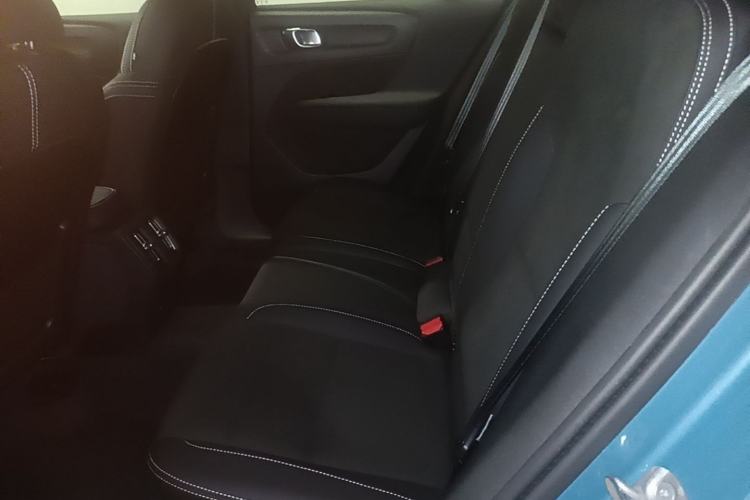 Used Volvo C40 2023 Long-Range Version Left Rear Seat