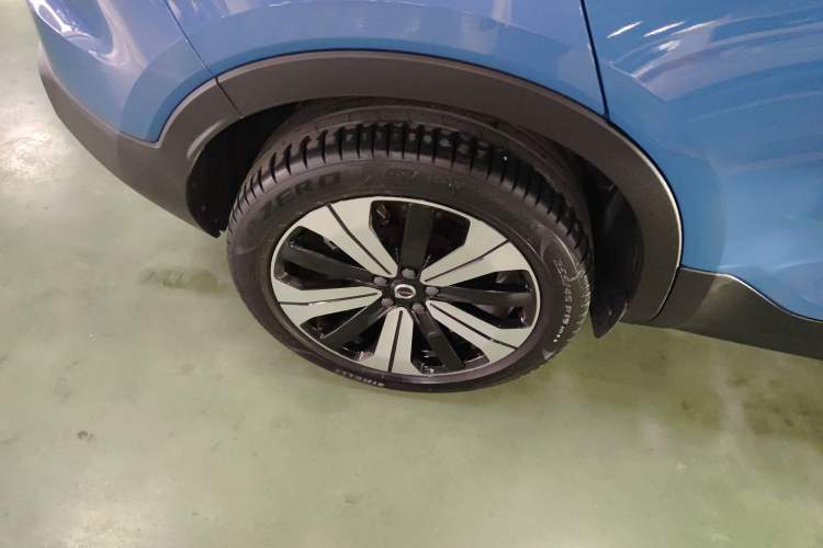 Used Volvo C40 2023 Long-Range Version Right Rear Wheel Hub