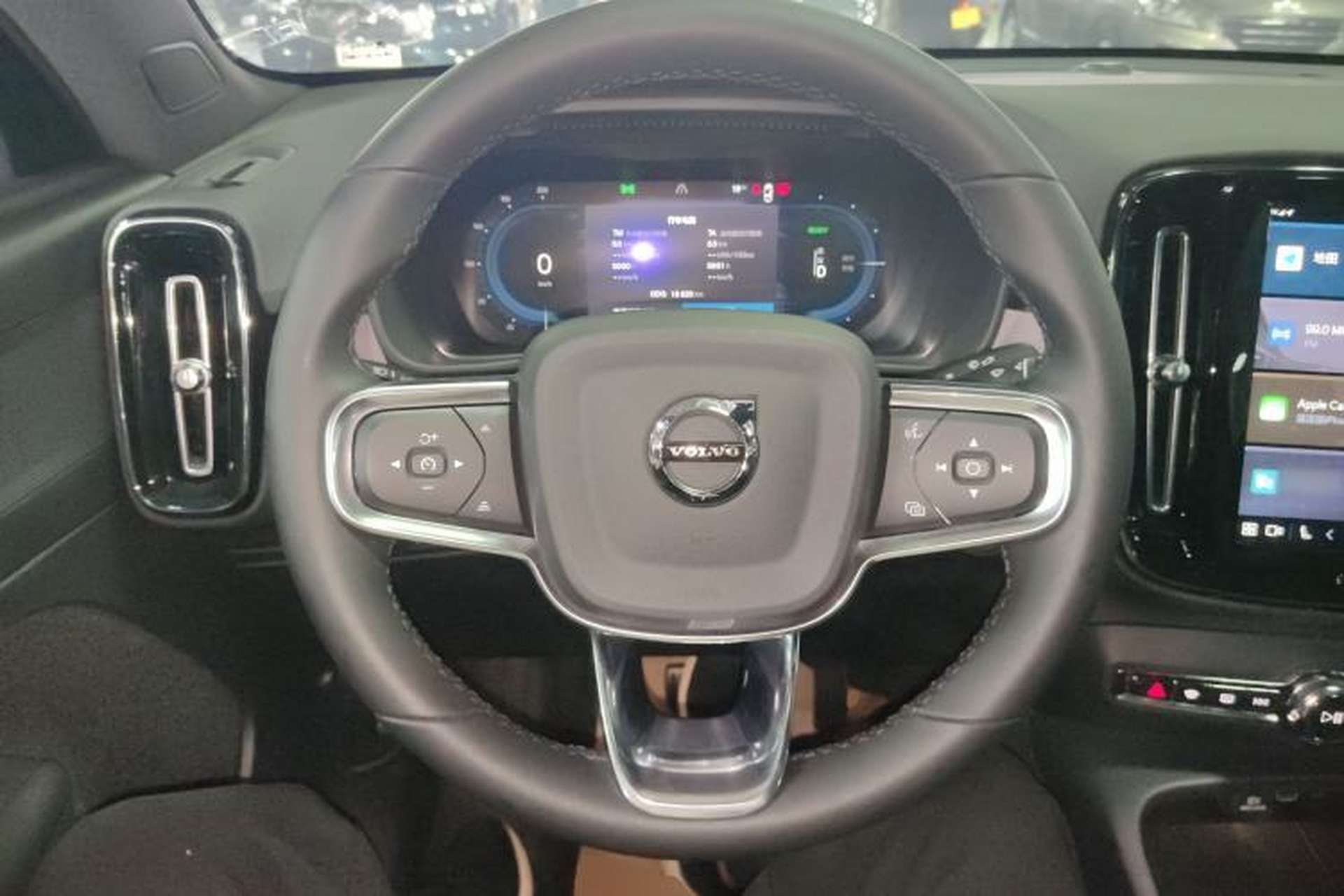 Used Volvo C40 2023 Long-Range Version Steering Wheel