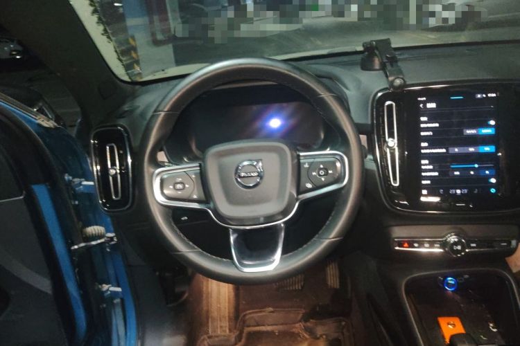 Used Volvo C40 2023 Long-Range PRO Version Steering Wheel