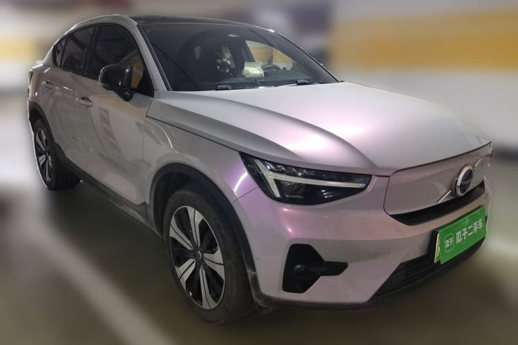 Used Volvo C40 2023 Long-Range PRO Version Front Right 45 Deg