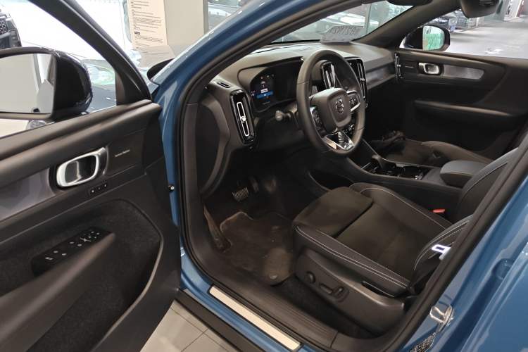 Used Volvo C40 2024 Long-Range PRO Version Driver Seat