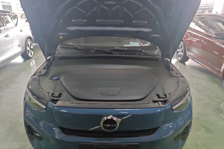 Used Volvo C40 2024 Long-Range PRO Version Engine Bay