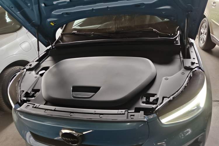 Used Volvo C40 2024 Long-Range PRO Version Engine Bay