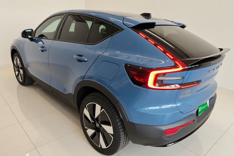 Used Volvo C40 2024 Long-Range PRO Version Exterior 2