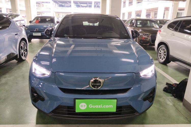 Used Volvo C40 2024 Long-Range PRO Version Front