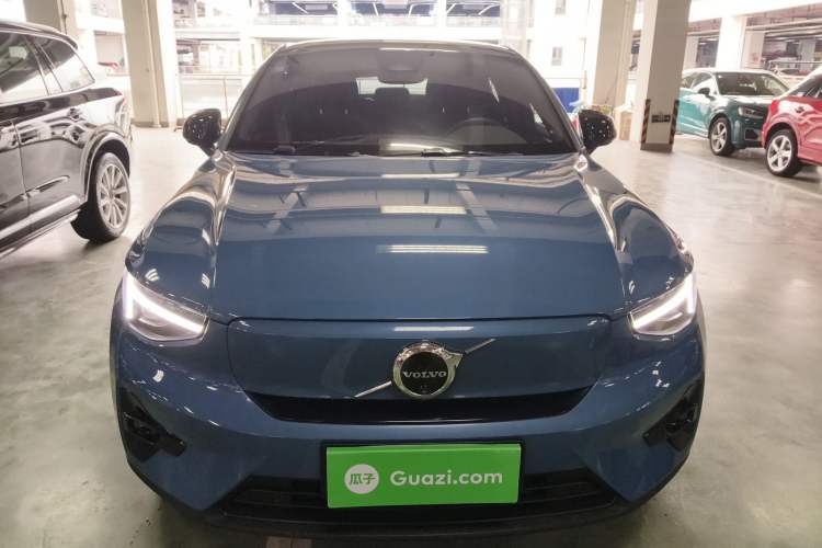 Used Volvo C40 2024 Long-Range PRO Version Front