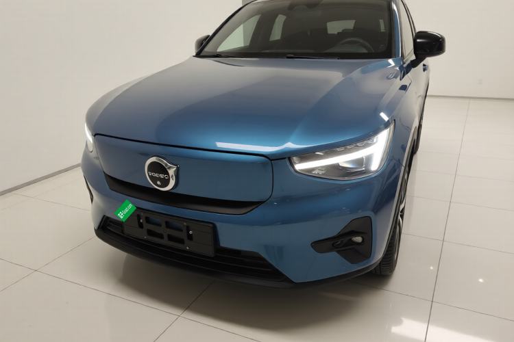 Used Volvo C40 2024 Long-Range PRO Version Front