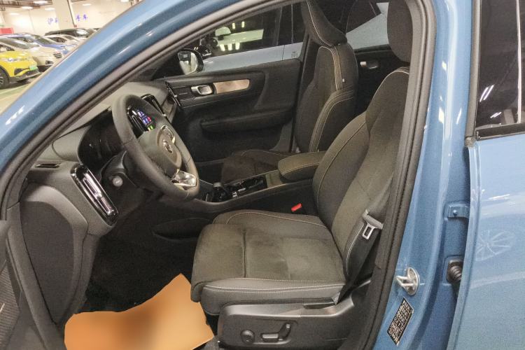 Used Volvo C40 2024 Long-Range PRO Version Left Front Seat