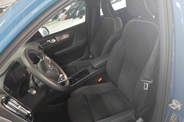 Used Volvo C40 2024 Long-Range PRO Version Left Front Seat