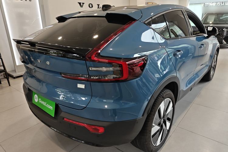 Used Volvo C40 2024 Long-Range PRO Version Rear Right 45 Deg