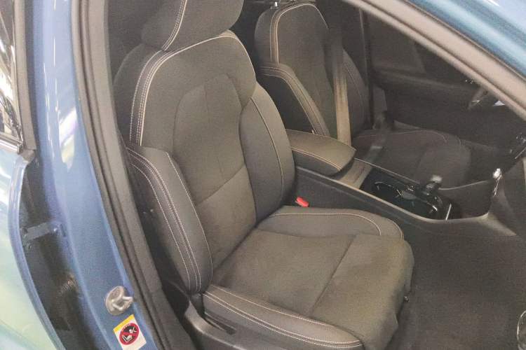 Used Volvo C40 2024 Long-Range PRO Version Right Front Seat