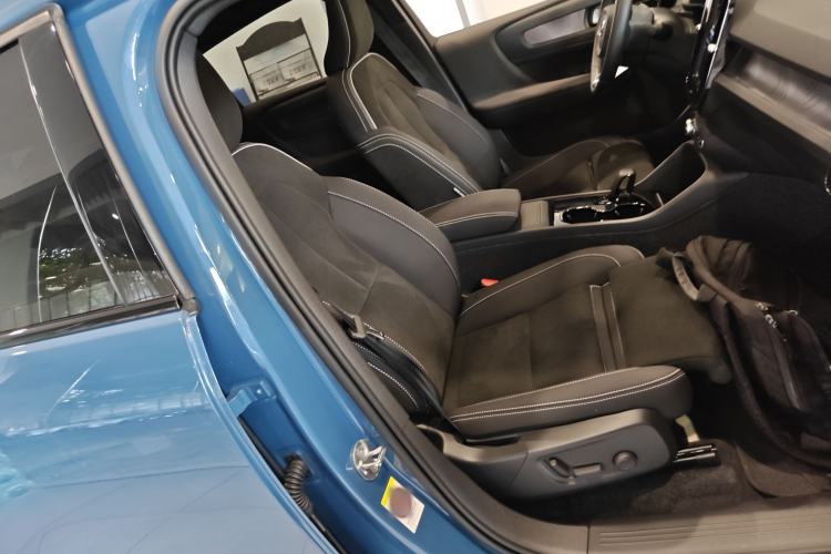 Used Volvo C40 2024 Long-Range PRO Version Right Front Seat