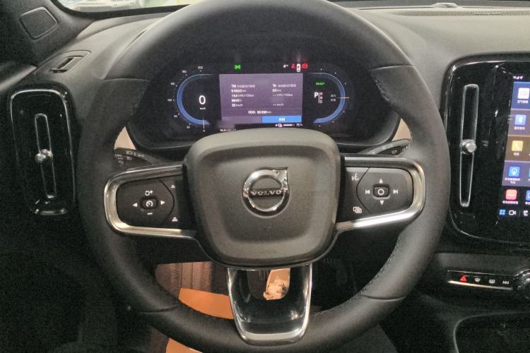 Used Volvo C40 2024 Long-Range PRO Version Steering Wheel