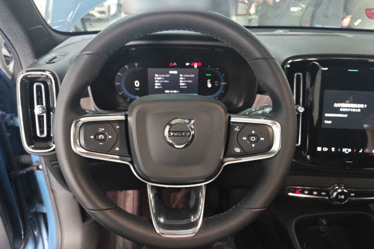 Used Volvo C40 2024 Long-Range PRO Version Steering Wheel