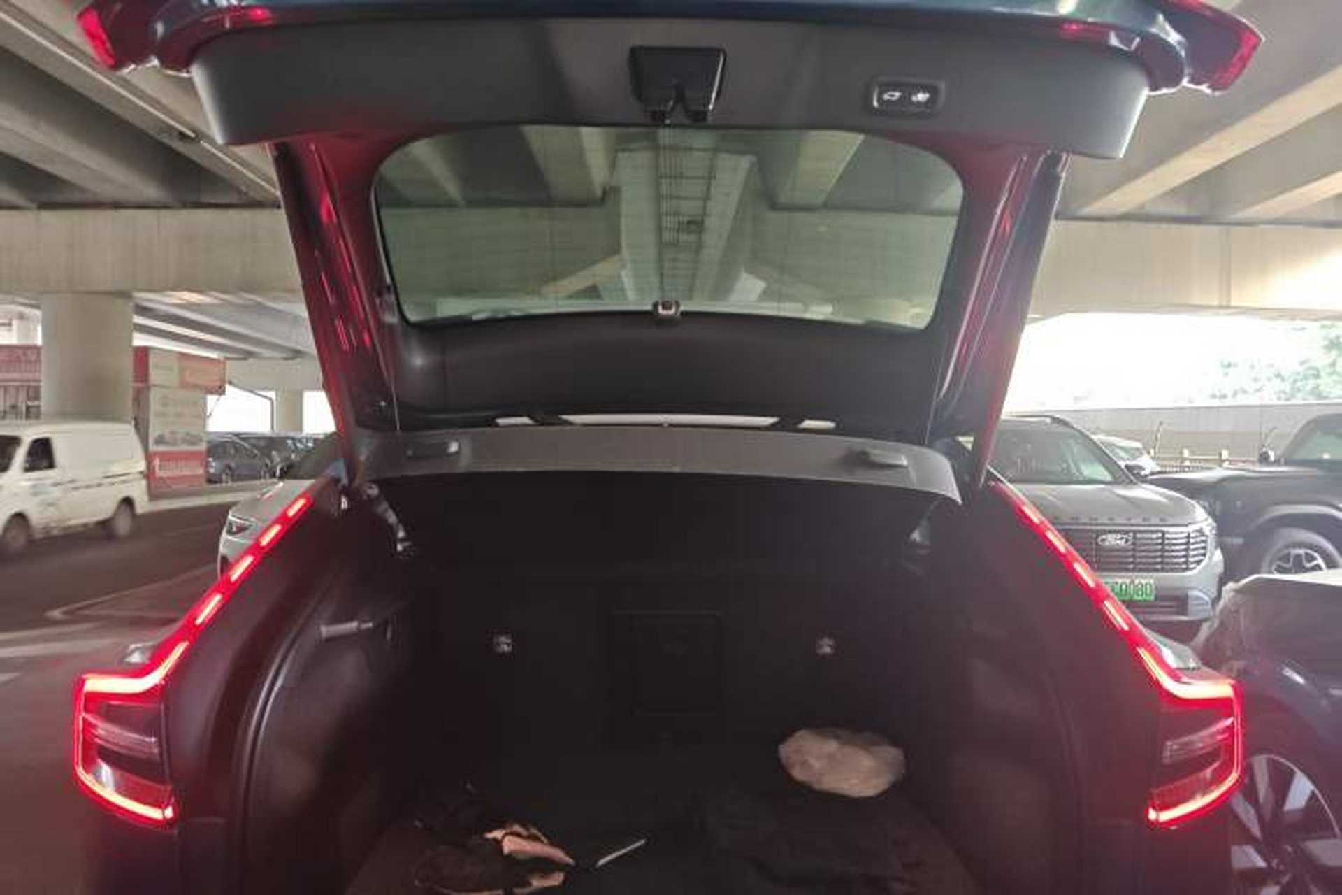 Used Volvo C40 2024 Long-Range PRO Version Trunk
