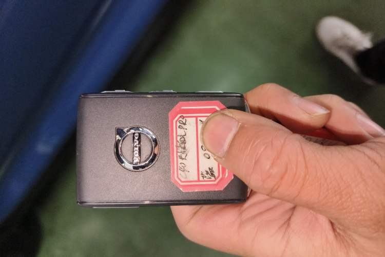 Used Volvo C40 2024 Long-Range PRO Version Vehicle Key