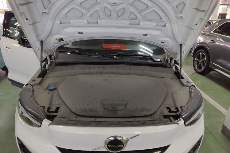 Used Volvo C40 2024 Long-Range PRO Version Engine Bay