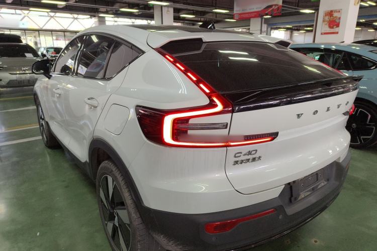 Used Volvo C40 2024 Long-Range PRO Version Exterior 2