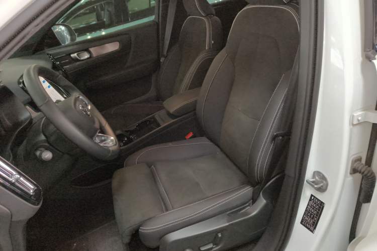 Used Volvo C40 2024 Long-Range PRO Version Left Front Seat