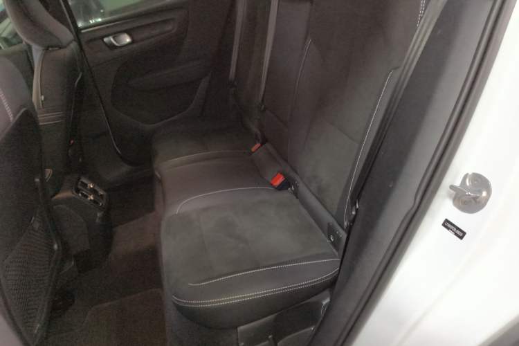Used Volvo C40 2024 Long-Range PRO Version Left Rear Seat