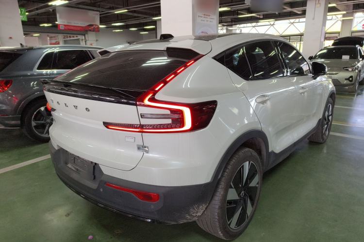 Used Volvo C40 2024 Long-Range PRO Version Rear Right 45 Deg