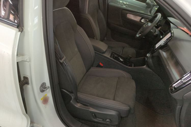 Used Volvo C40 2024 Long-Range PRO Version Right Front Seat