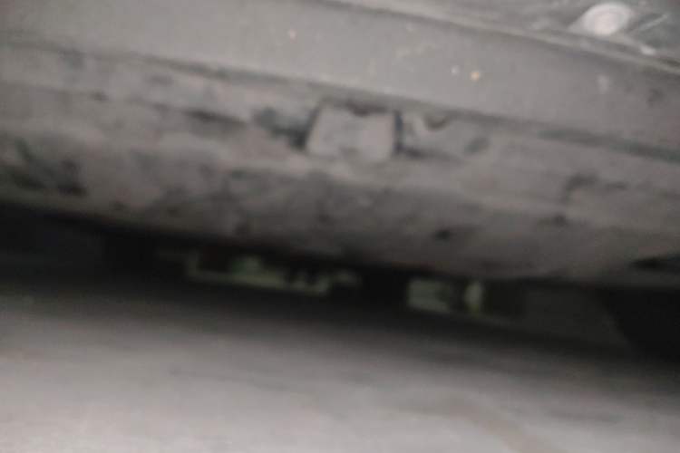 Used Volvo C70 2010 2.5T T5 Chassis Front