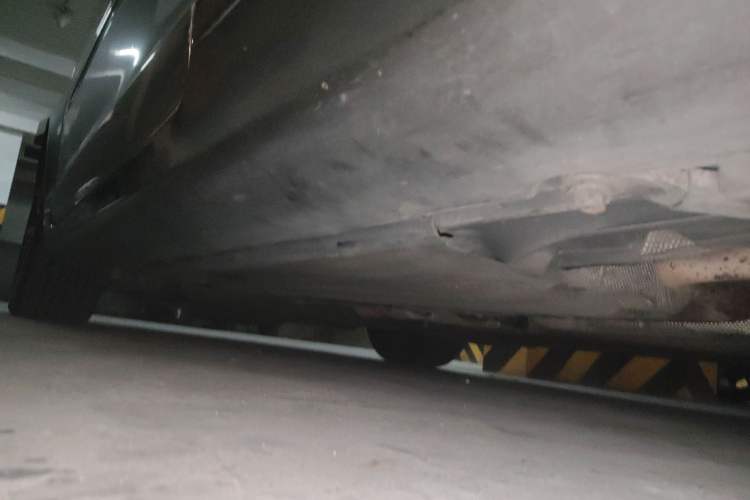 Used Volvo C70 2010 2.5T T5 Chassis Rear Left