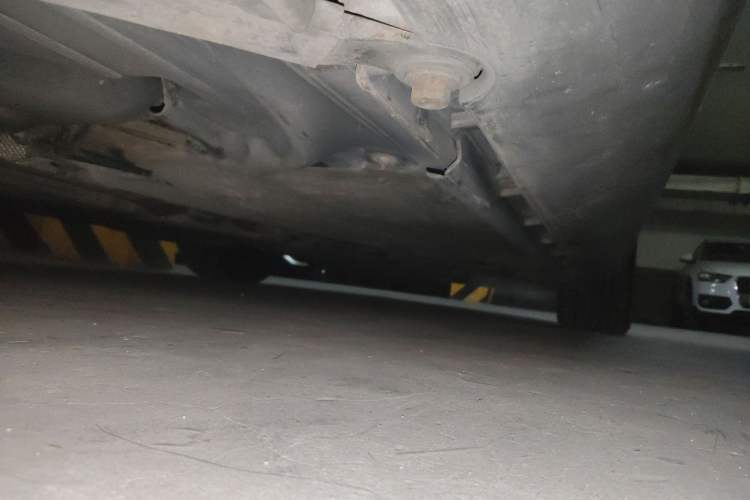 Used Volvo C70 2010 2.5T T5 Chassis Rear Right