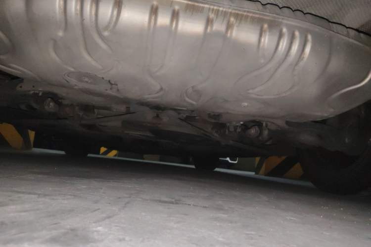 Used Volvo C70 2010 2.5T T5 Chassis Rear